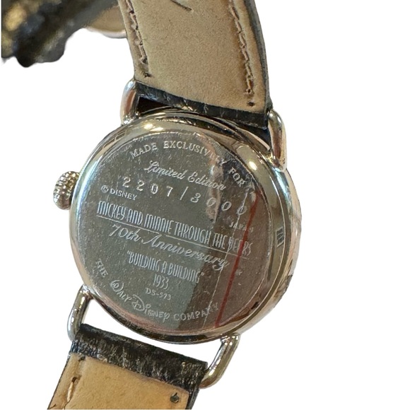 Disney’s Mickey & Minnie Through the Years 70th Anniversary Collectable Set 1998 - Picture 6 of 11